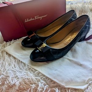 👠 Salvatore Ferragamo Black Quilted Vara Pumps Heels 👠